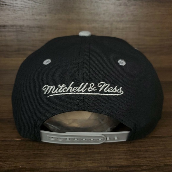 Brooklyn Nets Mitchell & Ness NBA Snapback Hat Cap Embroidery Art Black Gray NWT - Picture 5 of 8
